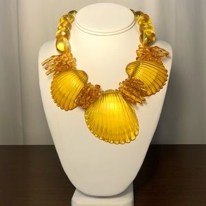 Vintage UGO CORREANI 80’s Shell Statement necklace